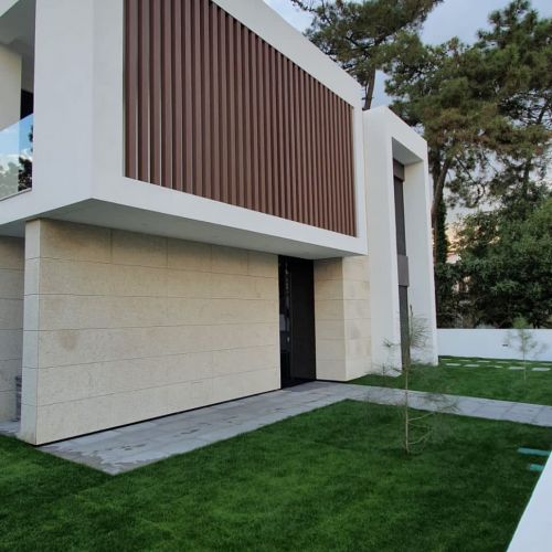 Exterior 1